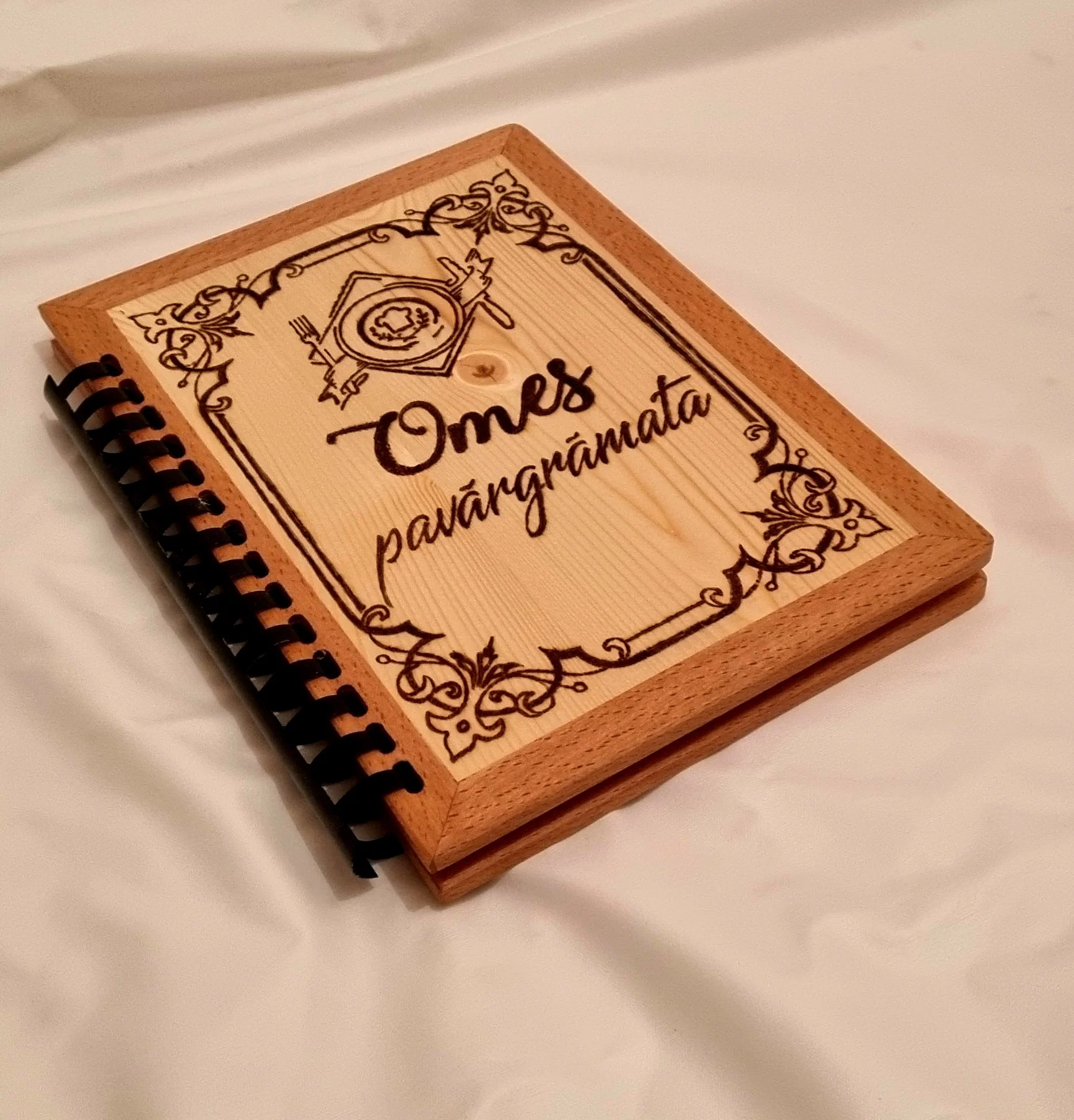 Personalizēts koka vāku blociņš pēc pasūtījuma